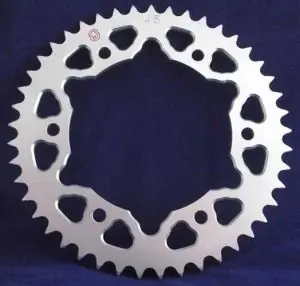 Novità Corona 46 Denti Sitta in Ergal passo 520 Honda CBR 600 F 01-/FS 01-02/ 600 RR/ CBR 900 RR 00-03/ CBR 1000 RR/ VTR 1000 SP1/SP2